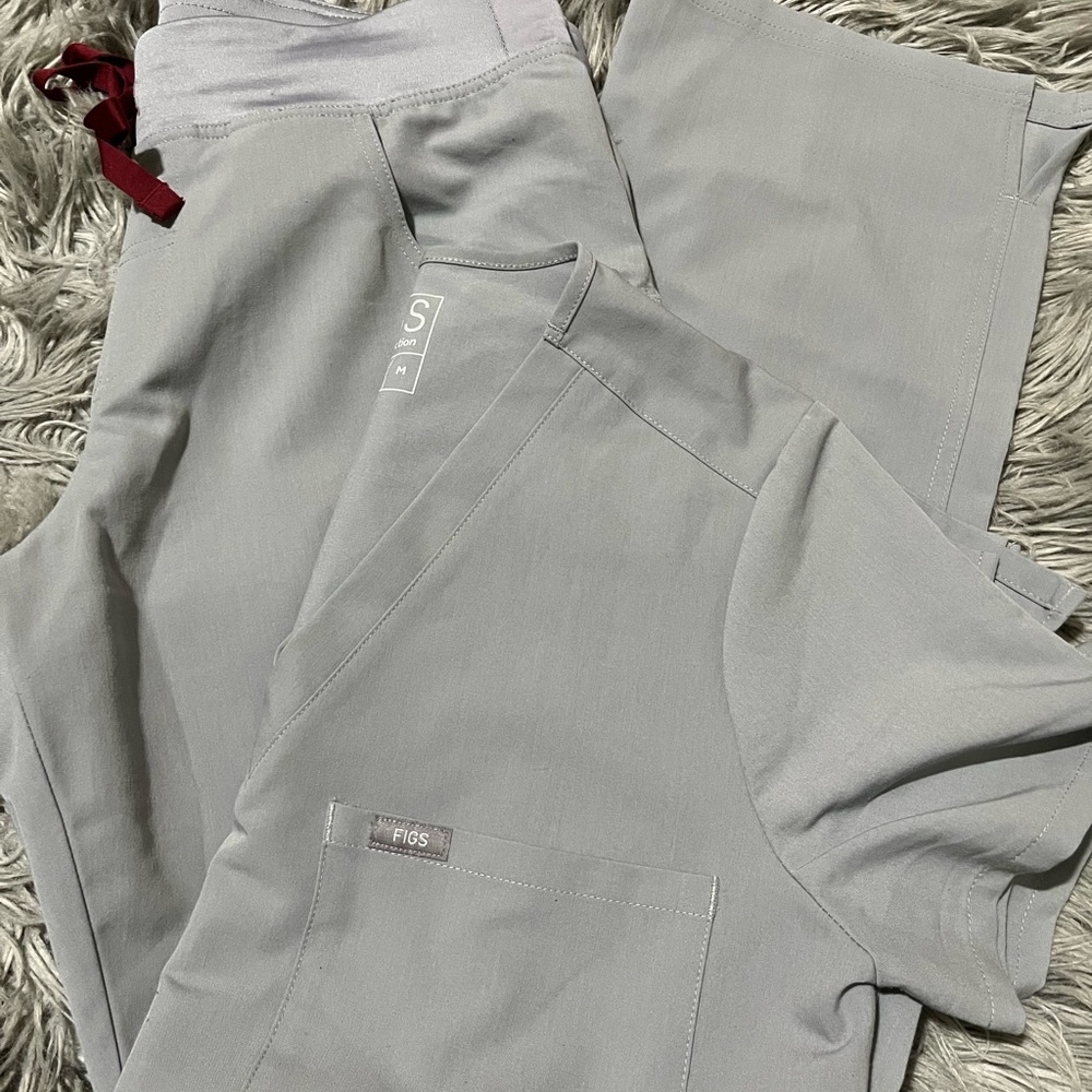 Figs scrub set